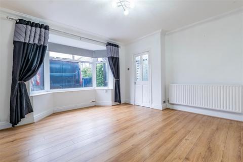 3 bedroom semi-detached house for sale, Yewlands Drive, Leyland