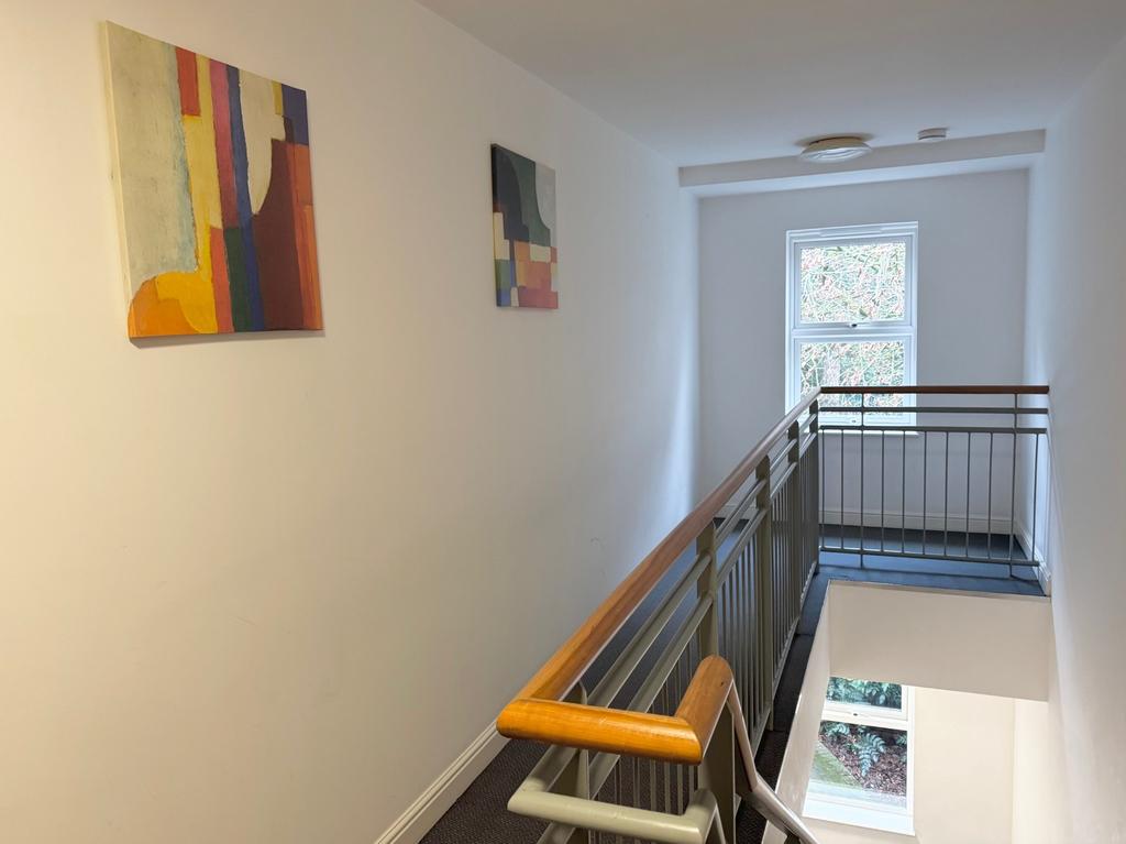 Communal landing to front door