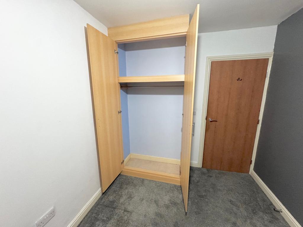 Bed 2 wardrobes