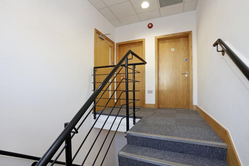 Unit 4 Anglo Office Pk fpz178699 12.jpg