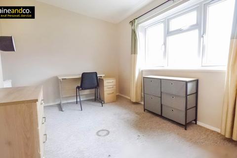 undefined, Ryecroft, Hatfield