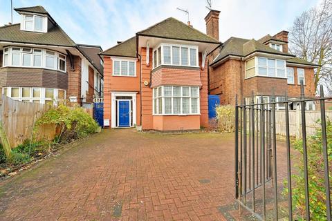 undefined, Finchley Road, Golders Green, London, NW11