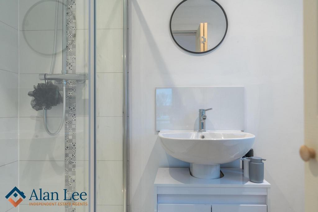 Ensuite Shower