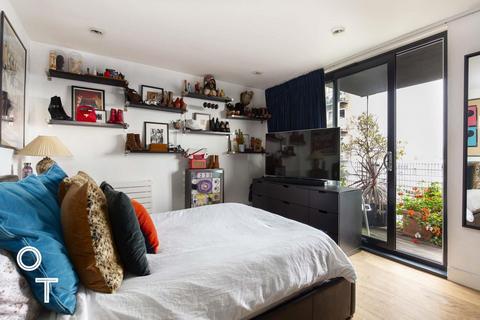 1 bedroom apartment for sale, Grafton Road, Kentish Town NW5