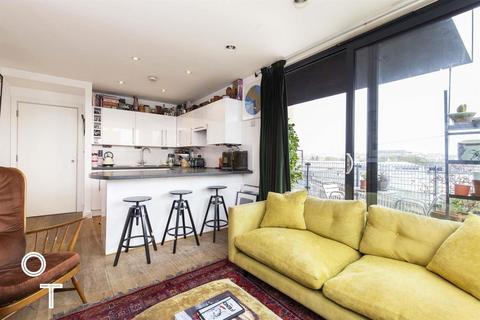 1 bedroom apartment for sale, Grafton Road, Kentish Town NW5