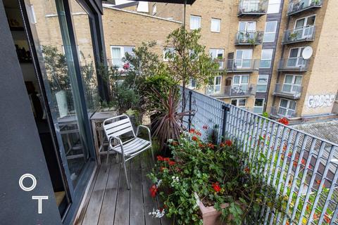 1 bedroom apartment for sale, Grafton Road, Kentish Town NW5