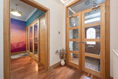 undefined, Russel Street, Falkirk, FK2
