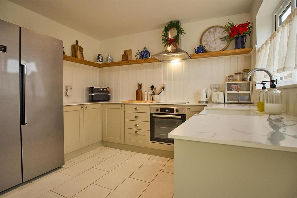 The ridgeway BB 8.jpg
