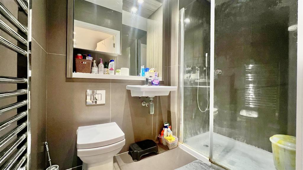 Shower Room/ WC