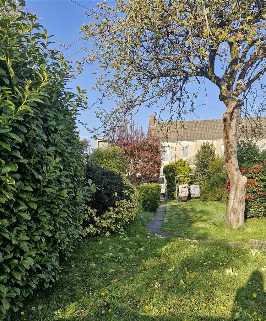 Pemberton Av 6.jpg