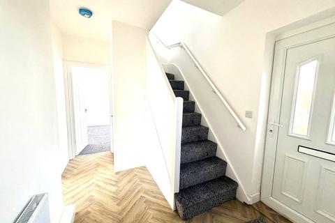 3 bedroom semi-detached house to rent, Firbeck Crescent, Langold, Worksop, S81