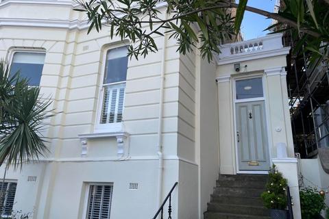 2 bedroom flat to rent, Buckingham Road, East Sussex BN1