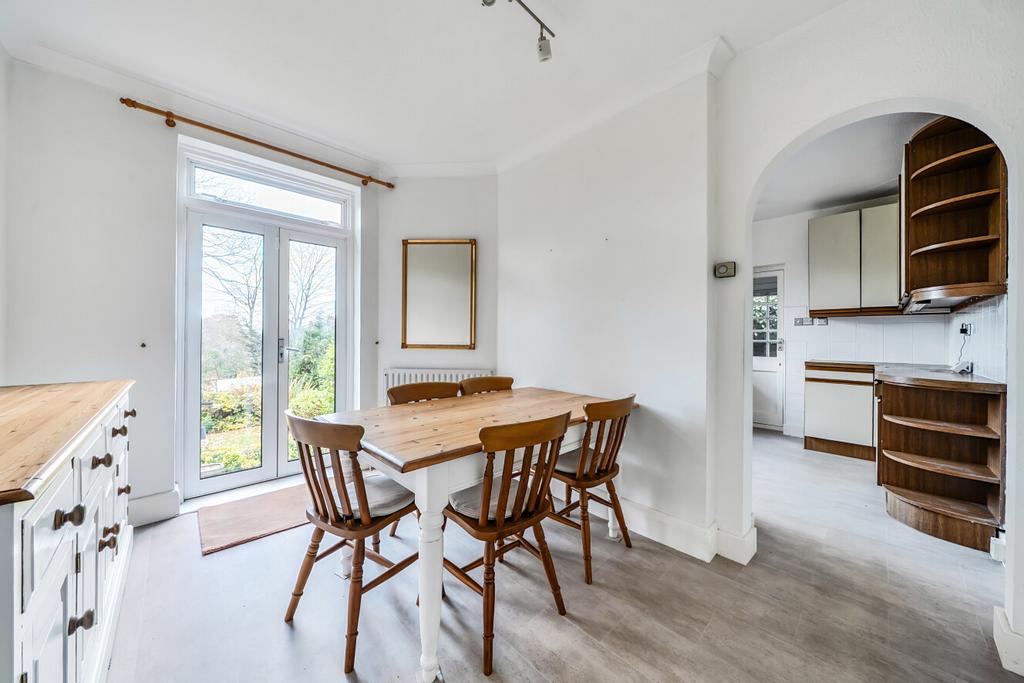 1392770-5-693adbd...