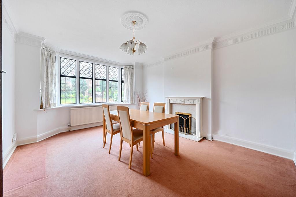 1392770-9-693adce...