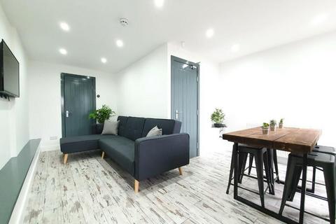 undefined, Smithdown Road, Liverpool L15
