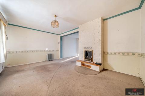3 bedroom semi-detached house for sale, Woodford Way, Slough, Berkshire, SL2