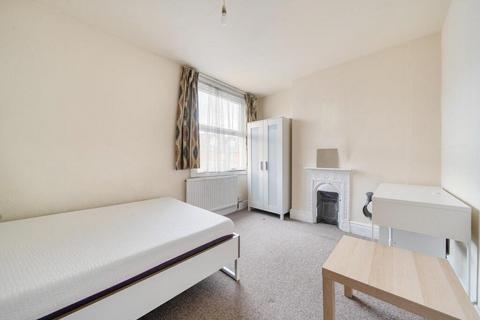 4 bedroom end of terrace house for sale, 98 Woolmer Road, Nottingham NG2 2FD