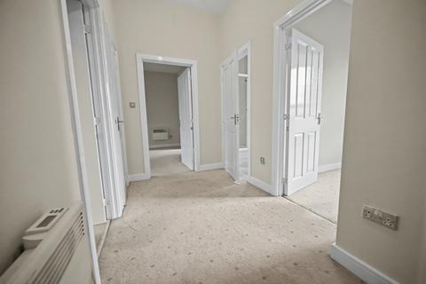 2 bedroom apartment to rent, Wergs Hall, Wolverhampton WV8