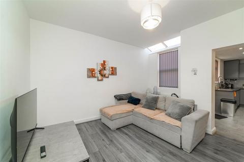 3 bedroom terraced house for sale, Princess Road, Moss Side