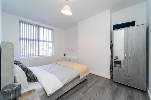 3 bedroom terraced house for sale, Princess Road, Moss Side