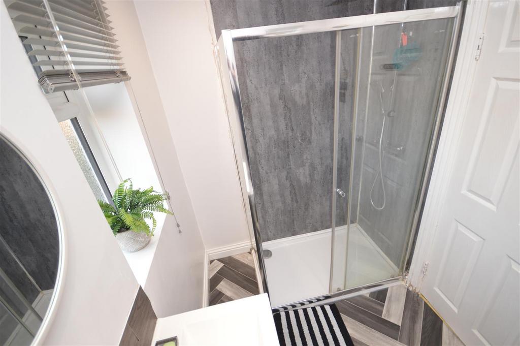 Family Shower Room