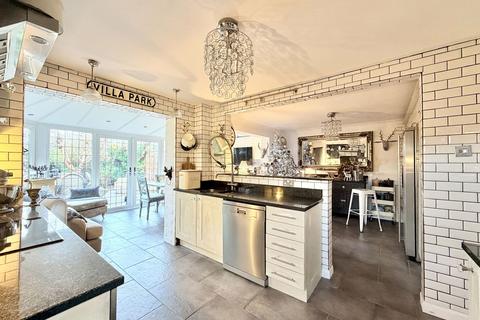 3 bedroom semi-detached house for sale, Haslucks Green Road, Shirley, B90 1DX