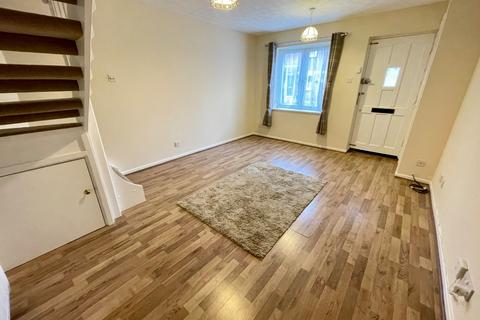 2 bedroom terraced house for sale, Elveden Close, Luton, Bedfordshire, LU2 7FF
