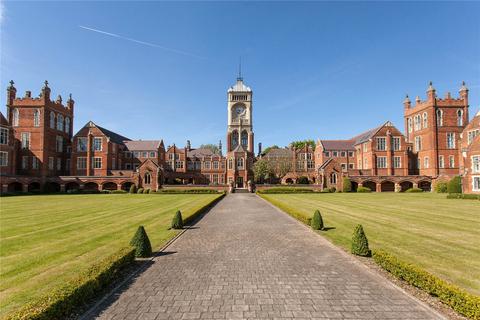 3 bedroom apartment for sale, Royal Connaught Drive, Bushey, Hertfordshire, WD23
