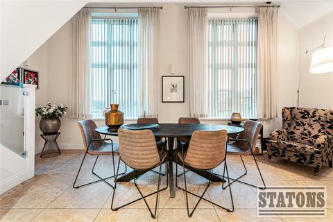 3 bedroom apartment for sale, Royal Connaught Drive, Bushey, Hertfordshire, WD23