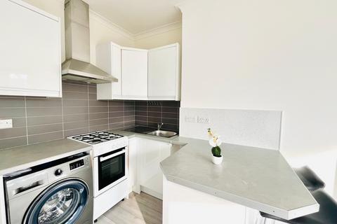 1 bedroom flat to rent, Gowan Road, Willesden Green, NW10