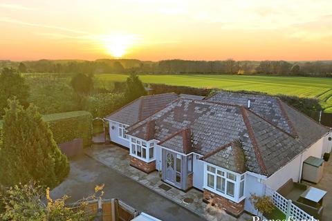 3 bedroom bungalow for sale, Fyfield Road, Willingale, CM5