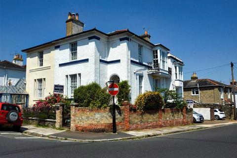 6 bedroom semi-detached house for sale, CENTRAL RYDE