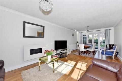 undefined, Barkham Ride, Finchampstead, Wokingham, Berkshire, RG40