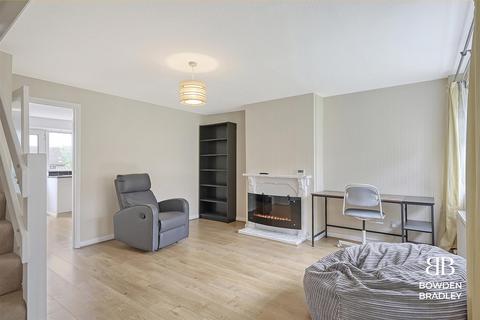 3 bedroom terraced house for sale, North Dene, Chigwell