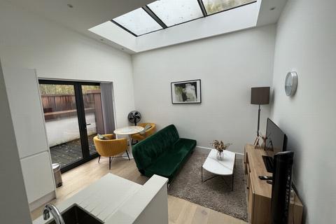 undefined, Gallows Yard, Kingston Upon Thames KT2