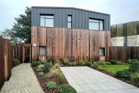 undefined, Gallows Yard, Kingston Upon Thames KT2
