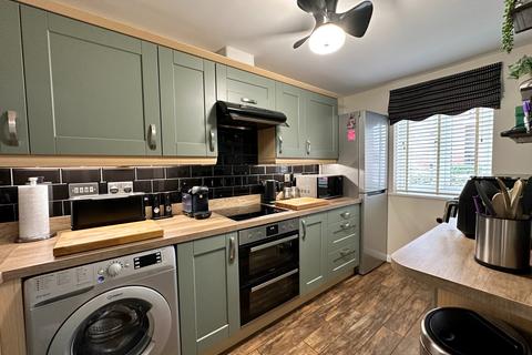 3 bedroom townhouse for sale, Bassett Crescent, West Bromwich B71