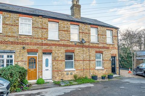 3 bedroom terraced house for sale - Albany Road, Old Windsor, Windsor