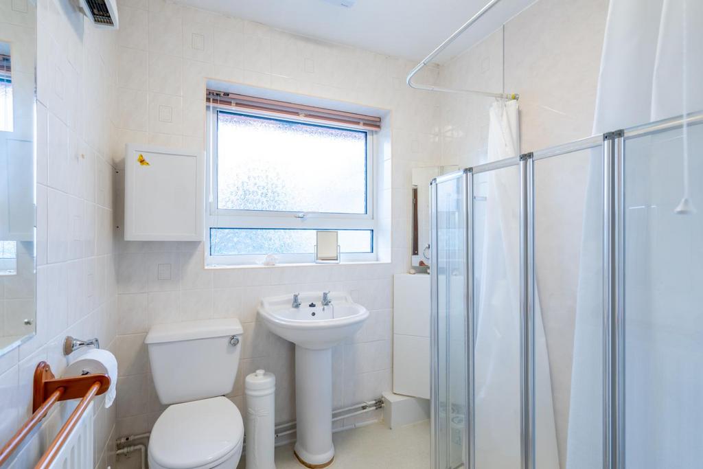 Shower Room.jpg