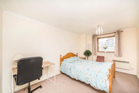 undefined, Meridian Place, London E14