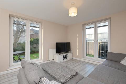 2 bedroom ground floor flat for sale, 13/2 Flaxmill Place, Bonnington, Edinburgh, EH6 5QW
