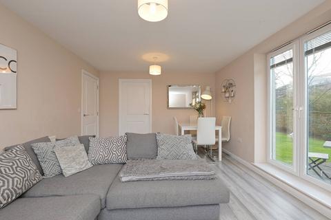 2 bedroom ground floor flat for sale, 13/2 Flaxmill Place, Bonnington, Edinburgh, EH6 5QW