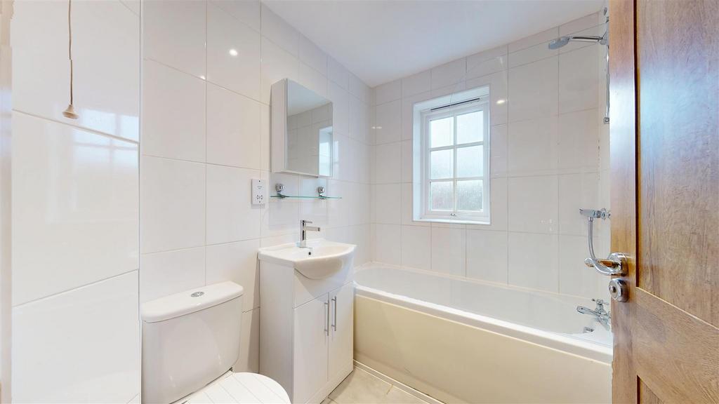 Chester Street 21a Bathroom.jpg