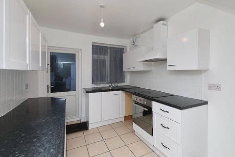 3 bedroom semi-detached house to rent, Uttoxeter New Road, Derby, Derbyshire, DE22