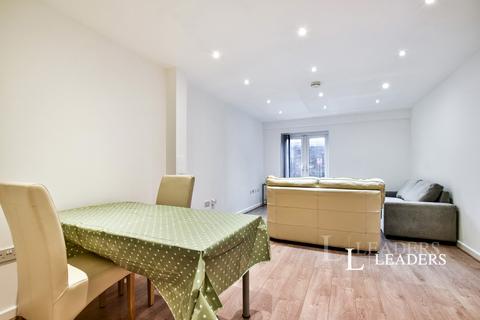 2 bedroom flat to rent, Wilbraham Road, M14