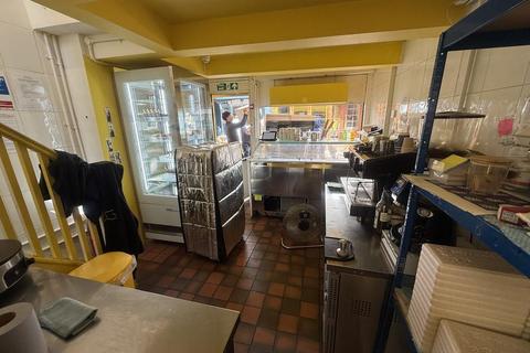 Retail property (high street) to rent, 10 Duke St Brighton BN1 1AH