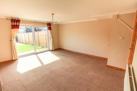 3 bedroom terraced house to rent, Greencroft Gardens, Reading, RG30