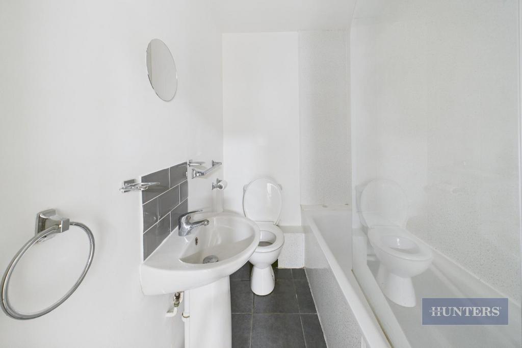 CAM05152 G0-PR0316-STILL009.jpg