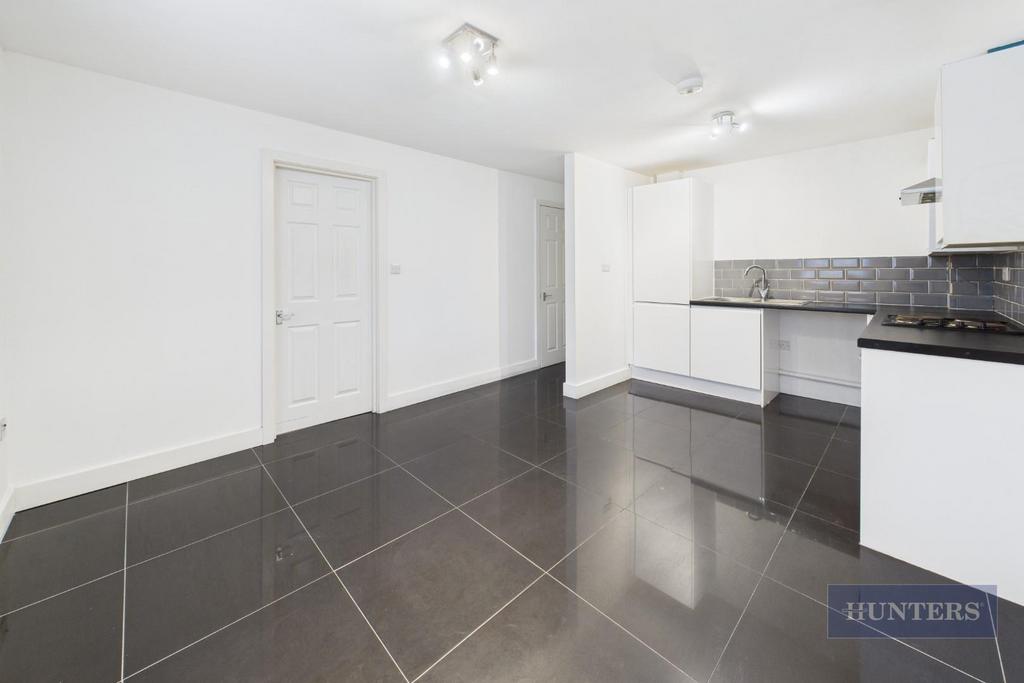 CAM05152 G0-PR0316-STILL003.jpg