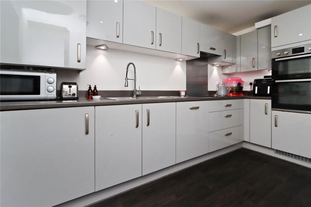 Kitchen Pic 1